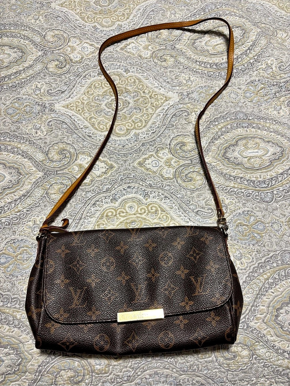 Louis Vuitton Pochette Accessoires Monogram Crossbody in Brown